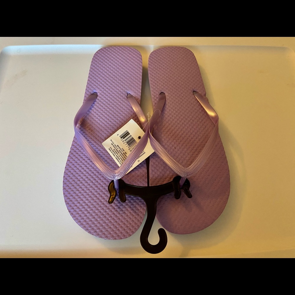 Women’s flip flops